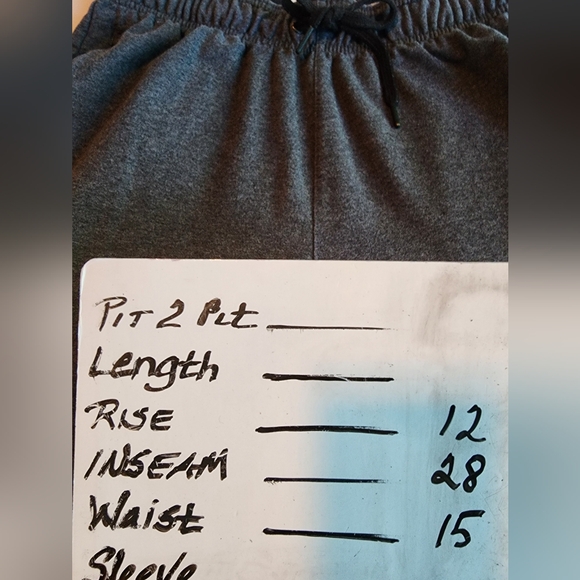 Reebok Gray sweat pants with zip pockets and cuffs SZ Medium - Picture 7 of 7